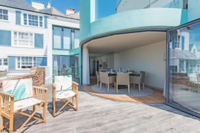 The Beach House at Sandgate by Bloom Stays